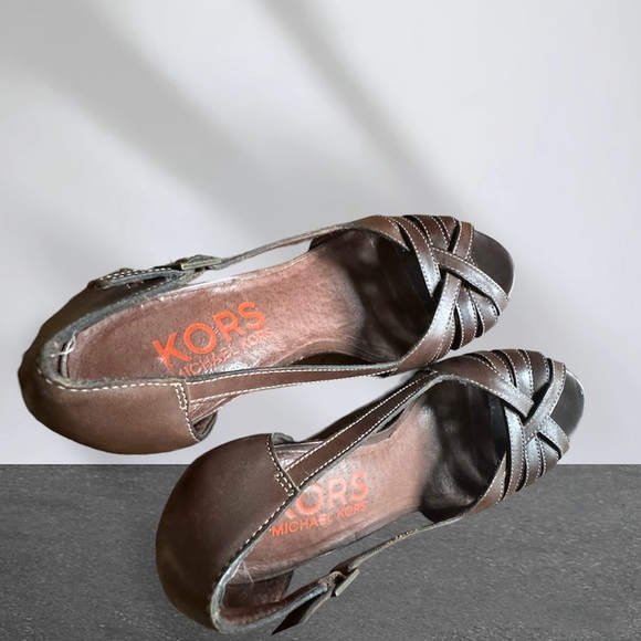 Michael Kors heels- preloved - size 6 - Picture 2 of 5